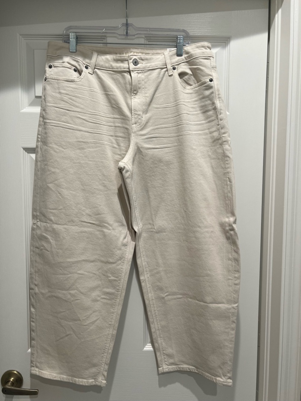 American Eagle Barrel Leg Jean Ivory/Ecru NWT